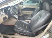 ✅ 2005 Ford Mustang GT Deluxe • VIN: 1ZVHT82H055109321 • Лот: 87310015. Опубликован ранее на Copart с пробегом Не указан. Бесплатный доступ к архиву аукционных продаж из США и подробный отчёт об истории автомобиля на DreamBid. Изображение 7.