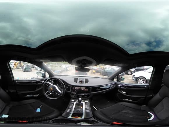 ✅ 2021 Porsche Macan • VIN: WP1AA2A55MLB14277 • Lot: 42278230. Wystawiony na IAAI z przebiegiem 62 086 mil. Bezpłatny archiwum sprzedaży aukcyjnych z USA i szczegółowy raport historii pojazdu na DreamBid. Zdjęcie 19.