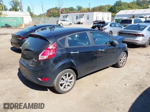 ✅ 2019 Ford Fiesta SE • VIN: 3FADP4EJXKM148281 • Lot: 43509216. Listed on IAAI with 86,612 mi. Free auction sales archive from the USA and detailed vehicle history report at DreamBid. Image 4.