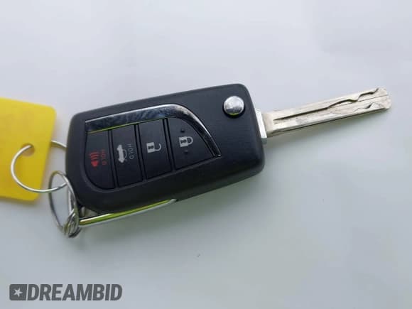 ✅ 2024 Toyota Corolla LE • VIN: 5YFB4MDE8RP114583 • Лот: 43621895. Опубликован ранее на IAAI с пробегом 8 922 миль. Бесплатный доступ к архиву аукционных продаж из США и подробный отчёт об истории автомобиля на DreamBid. Изображение 11.