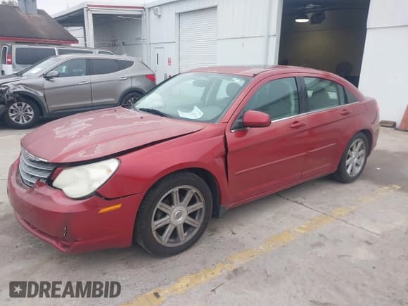 ✅ 2008 Chrysler Sebring Touring • VIN: 1C3LC56R48N278555 • Lot: 41657162. Wystawiony na IAAI z przebiegiem 150 114 mil. Bezpłatny archiwum sprzedaży aukcyjnych z USA i szczegółowy raport historii pojazdu na DreamBid. Zdjęcie 17.