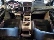 ✅ 2019 Dodge Grand Caravan Crew • VIN: 2C4RDGDG4KR713455 • Lot: 85710585. Wystawiony na Copart z przebiegiem 160 669 mil. Bezpłatny archiwum sprzedaży aukcyjnych z USA i szczegółowy raport historii pojazdu na DreamBid. Zdjęcie 8.