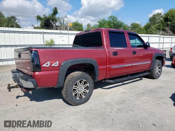 ✅ 2006 GMC Sierra 1500 SLE2 • VIN: 2GTEK13T961239846 • Лот: 81475215. Опубликован ранее на Copart с пробегом 204 743 миль. Бесплатный доступ к архиву аукционных продаж из США и подробный отчёт об истории автомобиля на DreamBid. Изображение 3.