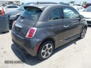 ✅ 2016 FIAT 500e • VIN: 3C3CFFGE7GT122081 • Lot: 42684051. Wystawiony na IAAI z przebiegiem Nie podano. Bezpłatny archiwum sprzedaży aukcyjnych z USA i szczegółowy raport historii pojazdu na DreamBid. Zdjęcie 4.