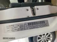 ✅ 2019 Jeep Cherokee Latitude • VIN: 1C4PJLCB6KD203237 • Lot: 92636515. Wystawiony na Copart z przebiegiem 123 403 mil. Bezpłatny archiwum sprzedaży aukcyjnych z USA i szczegółowy raport historii pojazdu na DreamBid. Zdjęcie 13.