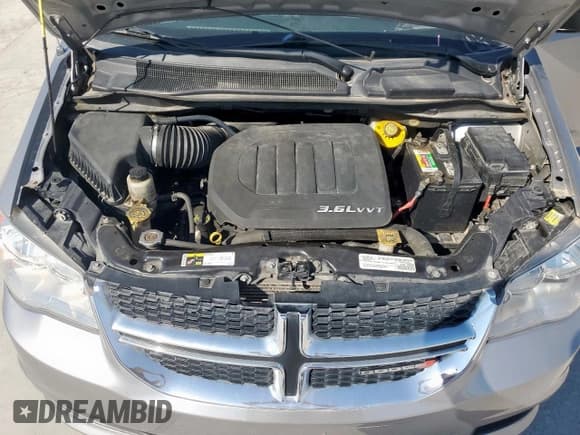 ✅ 2018 Dodge Grand Caravan SE • VIN: 2C4RDGBG6JR308439 • Lot: 80713085. Wystawiony na Copart z przebiegiem 81 793 mil. Bezpłatny archiwum sprzedaży aukcyjnych z USA i szczegółowy raport historii pojazdu na DreamBid. Zdjęcie 12.