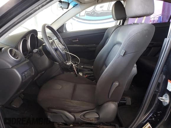 ✅ 2007 Mazda 3 S Touring • VIN: JM1BK323971743322 • Lot: 68557015. Wystawiony na Copart z przebiegiem 139 282 mil. Bezpłatny archiwum sprzedaży aukcyjnych z USA i szczegółowy raport historii pojazdu na DreamBid. Zdjęcie 7.