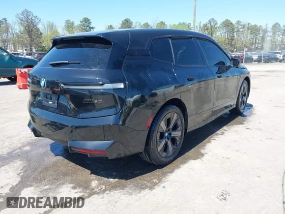 ✅ 2024 BMW iX M60 • VIN: WB533CF06RCN40621 • Лот: 42005612. Опубликован ранее на IAAI с пробегом 11 051 миль. Бесплатный доступ к архиву аукционных продаж из США и подробный отчёт об истории автомобиля на DreamBid. Изображение 4.