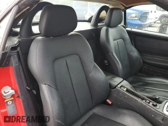 ✅ 2004 Mercedes-Benz SLK 230/320 • VIN: WDBKK49FX4F300311 • Lot: 80967295. Wystawiony na Copart z przebiegiem 142 134 mil. Bezpłatny archiwum sprzedaży aukcyjnych z USA i szczegółowy raport historii pojazdu na DreamBid. Zdjęcie 10.