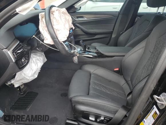 ✅ 2023 BMW 5 Series 530i xDrive • VIN: WBA13BJ01PCM53684 • Lot: 86590855. Wystawiony na Copart z przebiegiem 20 468 mil. Bezpłatny archiwum sprzedaży aukcyjnych z USA i szczegółowy raport historii pojazdu na DreamBid. Zdjęcie 7.