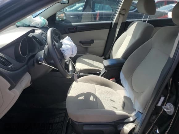 ✅ 2012 Kia Forte LX • VIN: KNAFT4A25C5553689 • Лот: 69064715. Опубликован ранее на Copart с пробегом Не указан. Бесплатный доступ к архиву аукционных продаж из США и подробный отчёт об истории автомобиля на DreamBid. Изображение 7.