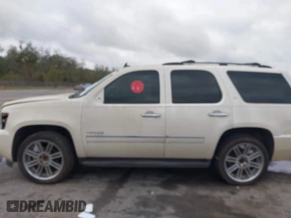 ✅ 2009 Chevrolet Tahoe LTZ • VIN: 1GNFC33089R294164 • Lot: 43839729. Wystawiony na IAAI z przebiegiem 253 292 mil. Bezpłatny archiwum sprzedaży aukcyjnych z USA i szczegółowy raport historii pojazdu na DreamBid. Zdjęcie 15.