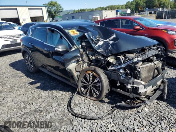 ✅ 2018 Infiniti QX30 Premium • VIN: SJKCH5CR2JA056334 • Lot: 71591175. Wystawiony na Copart z przebiegiem Nie podano. Bezpłatny archiwum sprzedaży aukcyjnych z USA i szczegółowy raport historii pojazdu na DreamBid. Zdjęcie 4.