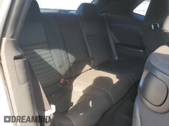 ✅ 2014 Dodge Challenger SXT • VIN: 2C3CDYAG6EH233786 • Lot: 74821874. Wystawiony na Copart z przebiegiem Nie podano. Bezpłatny archiwum sprzedaży aukcyjnych z USA i szczegółowy raport historii pojazdu na DreamBid. Zdjęcie 11.