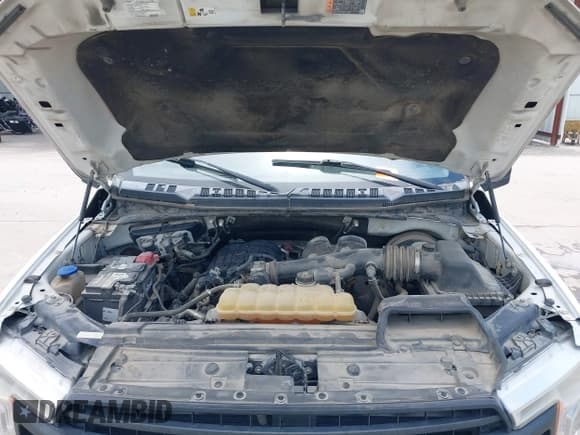 ✅ 2018 Ford F-150 XL • VIN: 1FTEX1CB3JKC44462 • Lot: 42597699. Wystawiony na IAAI z przebiegiem 165 692 mil. Bezpłatny archiwum sprzedaży aukcyjnych z USA i szczegółowy raport historii pojazdu na DreamBid. Zdjęcie 10.