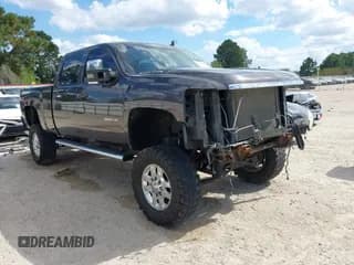 ✅ 2011 Chevrolet Silverado 2500HD LT • VIN: 1GC1KXCG6BF182643 • Лот: 43459265. Опубликован ранее на IAAI с пробегом 176 716 миль. Бесплатный доступ к архиву аукционных продаж из США и подробный отчёт об истории автомобиля на DreamBid. Изображение 1.