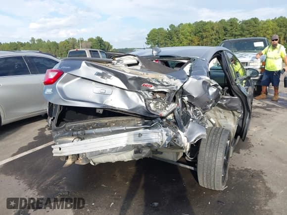 ✅ 2019 Chevrolet Cruze LT • VIN: 1G1BE5SMXK7110256 • Lot: 43357976. Listed on IAAI with 115,650 mi. Free auction sales archive from the USA and detailed vehicle history report at DreamBid. Image 6.