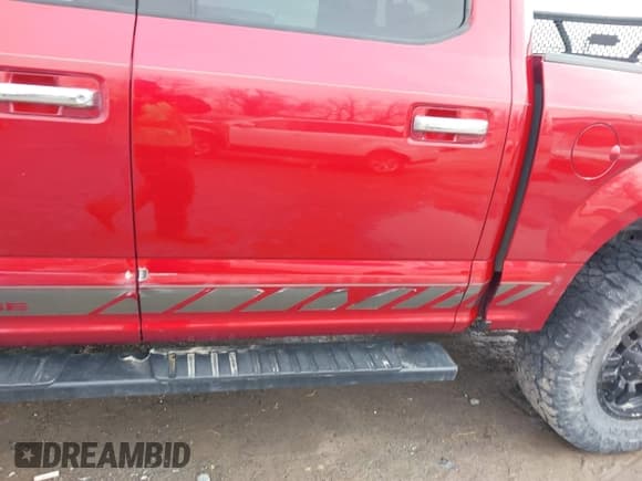 ✅ 2015 Ford F-150 XLT • VIN: 1FTEW1EPXFFC23992 • Lot: 41776957. Wystawiony na IAAI z przebiegiem 149 821 mil. Bezpłatny archiwum sprzedaży aukcyjnych z USA i szczegółowy raport historii pojazdu na DreamBid. Zdjęcie 19.