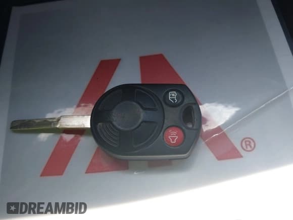 ✅ 2016 Ford Transit Cargo • VIN: 1FTYR1YM2GKB07832 • Lot: 42614414. Wystawiony na IAAI z przebiegiem Nie podano. Bezpłatny archiwum sprzedaży aukcyjnych z USA i szczegółowy raport historii pojazdu na DreamBid. Zdjęcie 11.