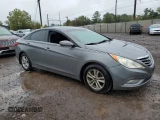 ✅ 2013 Hyundai Sonata GLS • VIN: 5NPEB4AC3DH572690 • Lot: 73131934. Listed on Copart with 211,851 mi. Free auction sales archive from the USA and detailed vehicle history report at DreamBid. Image 4.