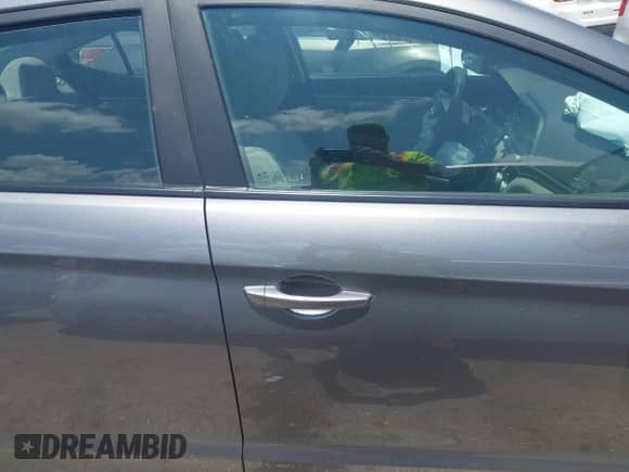 2019 Hyundai Elantra SEL z VIN 5NPD84LF4KH481832, wystawiony jako IAAI lot #42673181 z przebiegiem 85 259 mil mil oraz . Historia ofert i sprzedaży dostępna na DreamBid. Obrazek 13.