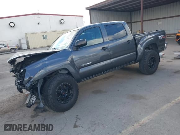 ✅ 2011 Toyota Tacoma PreRunner • VIN: 3TMJU4GN9BM110241 • Lot: 41516056. Listed on IAAI with 181,951 mi. Free auction sales archive from the USA and detailed vehicle history report at DreamBid. Image 18.
