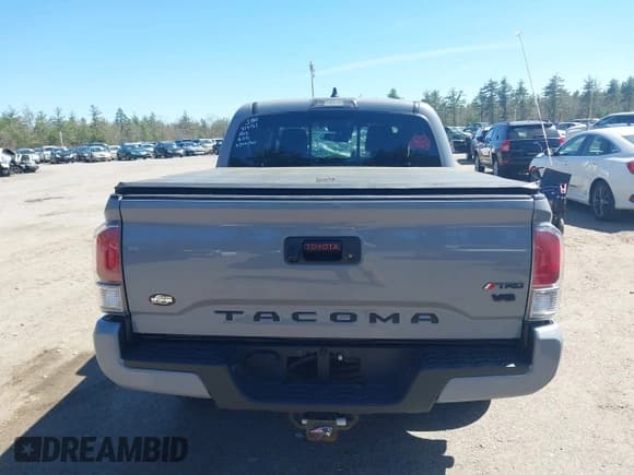 ✅ 2020 Toyota Tacoma SR5 • VIN: 3TMCZ5AN1LM353102 • Lot: 42163627. Listed on IAAI with 23,218 mi. Free auction sales archive from the USA and detailed vehicle history report at DreamBid. Image 16.