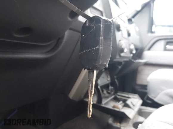 ✅ 2014 Ford F-150 XL • VIN: 1FTVX1ET9EKD27857 • Lot: 43836437. Wystawiony na IAAI z przebiegiem 118 000 mil. Bezpłatny archiwum sprzedaży aukcyjnych z USA i szczegółowy raport historii pojazdu na DreamBid. Zdjęcie 11.