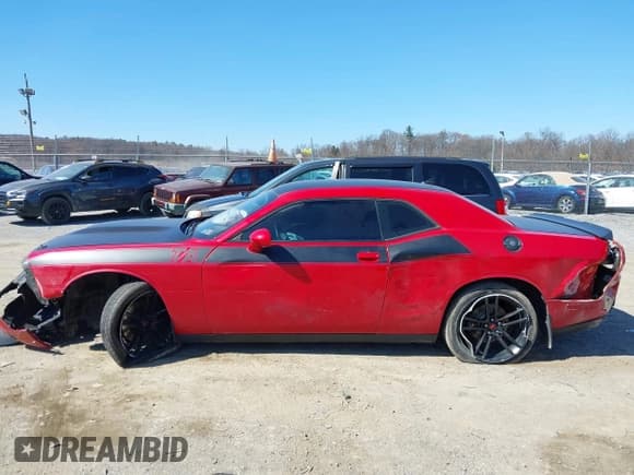 ✅ 2017 Dodge Challenger R/T • VIN: 2C3CDZBT8HH601004 • Лот: 41768758. Опубликован ранее на IAAI с пробегом 60 659 миль. Бесплатный доступ к архиву аукционных продаж из США и подробный отчёт об истории автомобиля на DreamBid. Изображение 14.