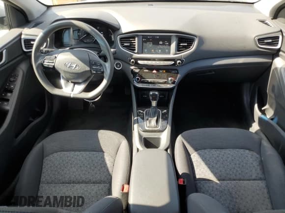 ✅ 2017 Hyundai Ioniq Blue • VIN: KMHC65LC4HU039513 • Lot: 44411035. Wystawiony na Copart z przebiegiem 125 935 mil. Bezpłatny archiwum sprzedaży aukcyjnych z USA i szczegółowy raport historii pojazdu na DreamBid. Zdjęcie 8.