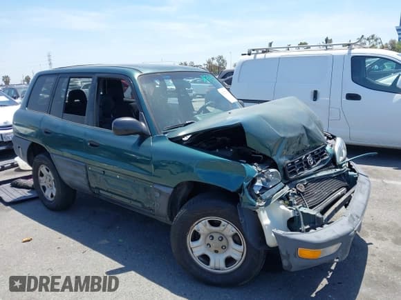 ✅ 1998 Toyota RAV4 • VIN: JT3GP10V7W0034249 • Lot: 42327932. Wystawiony na IAAI z przebiegiem 261 840 mil. Bezpłatny archiwum sprzedaży aukcyjnych z USA i szczegółowy raport historii pojazdu na DreamBid. Zdjęcie 1.