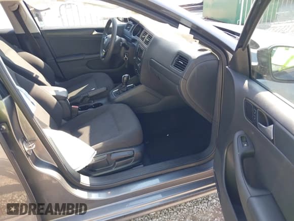 ✅ 2016 Volkswagen Jetta S • VIN: 3VW267AJ3GM371164 • Лот: 42794929. Опубликован ранее на IAAI с пробегом 129 046 миль. Бесплатный доступ к архиву аукционных продаж из США и подробный отчёт об истории автомобиля на DreamBid. Изображение 5.