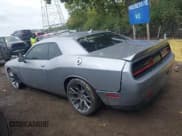 ✅ 2016 Dodge Challenger SRT 392 • VIN: 2C3CDZDJ2GH125200 • Lot: 43400862. Wystawiony na IAAI z przebiegiem 56 605 mil. Bezpłatny archiwum sprzedaży aukcyjnych z USA i szczegółowy raport historii pojazdu na DreamBid. Zdjęcie 13.