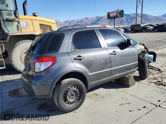 ✅ 2010 Suzuki SX4 • VIN: JS2YA5A35A6301406 • Лот: 81810084. Опубликован ранее на Copart с пробегом 134 349 миль. Бесплатный доступ к архиву аукционных продаж из США и подробный отчёт об истории автомобиля на DreamBid. Изображение 3.