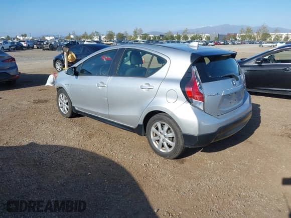 ✅ 2017 Toyota Prius One • VIN: JTDKDTB3XH1593023 • Lot: 42121790. Listed on IAAI with 184,345 mi. Free auction sales archive from the USA and detailed vehicle history report at DreamBid. Image 3.