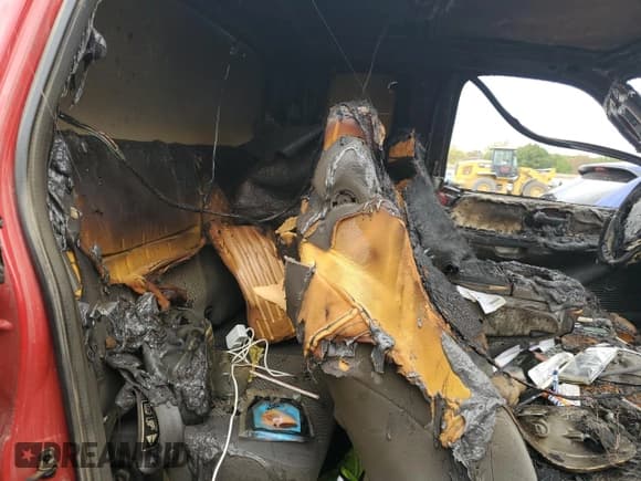 ✅ 2003 Ford F-150 XL • VIN: 2FTRX18WX3CA52928 • Лот: 85918715. Опубликован ранее на Copart с пробегом Не указан. Бесплатный доступ к архиву аукционных продаж из США и подробный отчёт об истории автомобиля на DreamBid. Изображение 10.