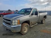 ✅ 2007 Chevrolet Silverado 2500HD 1LT • VIN: 1GCHK24617E564552 • Lot: 94405315. Wystawiony na Copart z przebiegiem 84 082 mil. Bezpłatny archiwum sprzedaży aukcyjnych z USA i szczegółowy raport historii pojazdu na DreamBid. Zdjęcie 1.