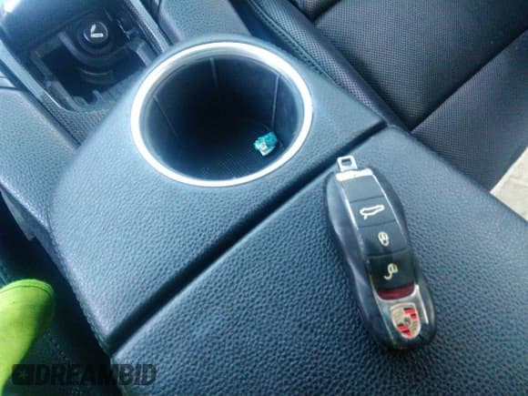 ✅ 2012 Porsche Panamera • VIN: WP0AA2A75CL016299 • Lot: 41342791. Wystawiony na IAAI z przebiegiem 126 606 mil. Bezpłatny archiwum sprzedaży aukcyjnych z USA i szczegółowy raport historii pojazdu na DreamBid. Zdjęcie 11.