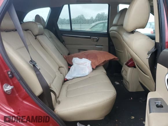 ✅ 2011 Hyundai Santa Fe Limited • VIN: 5XYZKDAGXBG004039 • Lot: 70311004. Listed on Copart with 137,886 mi. Free auction sales archive from the USA and detailed vehicle history report at DreamBid. Image 11.