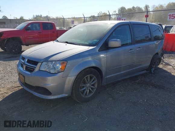 ✅ 2015 Dodge Grand Caravan SE • VIN: 2C4RDGBG1FR684327 • Lot: 43367820. Wystawiony na IAAI z przebiegiem 90 738 mil. Bezpłatny archiwum sprzedaży aukcyjnych z USA i szczegółowy raport historii pojazdu na DreamBid. Zdjęcie 17.