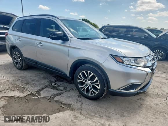 ✅ 2018 Mitsubishi Outlander SE • VIN: JA4AD3A34JZ022691 • Lot: 61341205. Listed on Copart with 251,387 mi. Free auction sales archive from the USA and detailed vehicle history report at DreamBid. Image 4.