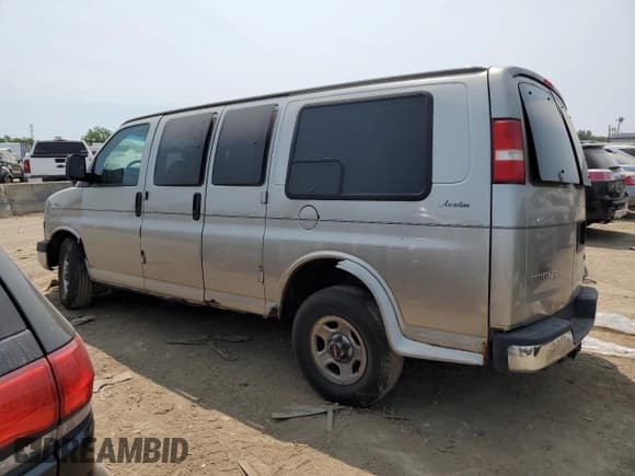 ✅ 2003 GMC Savana Commercial SRW C6Y • VIN: 1GDFG15T931229043 • Лот: 44422145. Опубликован ранее на Copart с пробегом 173 310 миль. Бесплатный доступ к архиву аукционных продаж из США и подробный отчёт об истории автомобиля на DreamBid. Изображение 2.