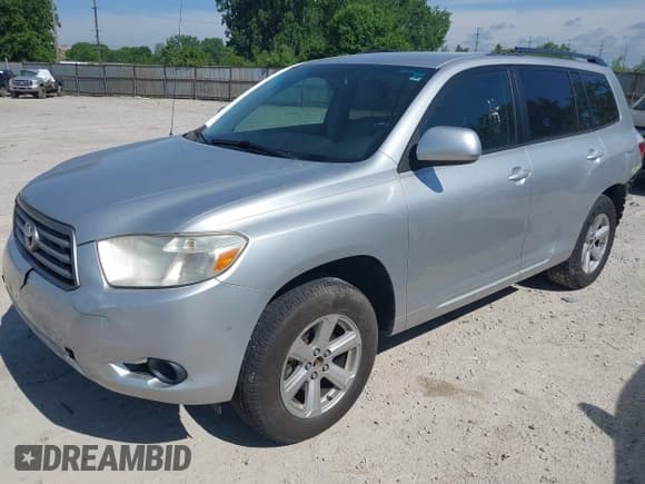 ✅ 2010 Toyota Highlander • VIN: 5TDZK3EH9AS015841 • Лот: 42297683. Опубликован ранее на IAAI с пробегом 262 617 миль. Бесплатный доступ к архиву аукционных продаж из США и подробный отчёт об истории автомобиля на DreamBid. Изображение 18.