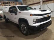 ✅ 2024 Chevrolet Silverado 2500HD Custom • VIN: 1GC4YMEY7RF339767 • Лот: 86701595. Опубликован ранее на Copart с пробегом 9 840 миль. Бесплатный доступ к архиву аукционных продаж из США и подробный отчёт об истории автомобиля на DreamBid. Изображение 4.