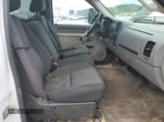 ✅ 2011 Chevrolet Silverado 2500HD Work Truck • VIN: 1GC0CVCG6BF252302 • Lot: 59610875. Wystawiony na Copart z przebiegiem 176 769 mil. Bezpłatny archiwum sprzedaży aukcyjnych z USA i szczegółowy raport historii pojazdu na DreamBid. Zdjęcie 7.