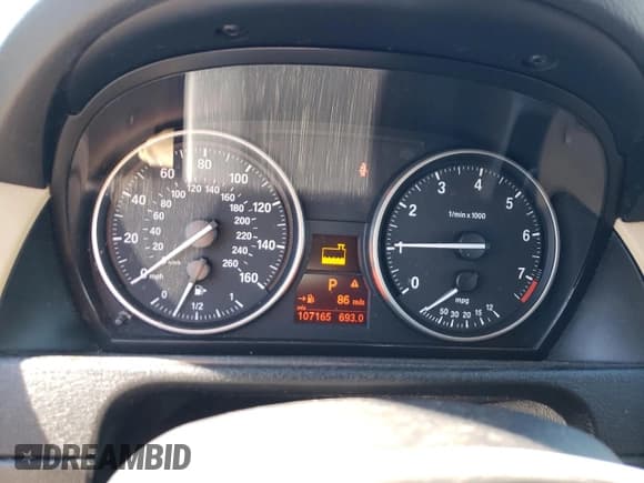 ✅ 2015 BMW X1 xDrive28i • VIN: WBAVL1C58FVY37517 • Lot: 90432745. Listed on Copart with 107,165 mi. Free auction sales archive from the USA and detailed vehicle history report at DreamBid. Image 9.