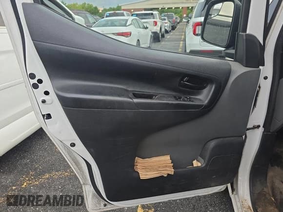 ✅ 2021 Nissan NV200 SV • VIN: 3N6CM0KN7MK697009 • Lot: 43865279. Wystawiony na IAAI z przebiegiem 81 355 mil. Bezpłatny archiwum sprzedaży aukcyjnych z USA i szczegółowy raport historii pojazdu na DreamBid. Zdjęcie 5.