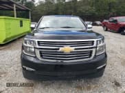✅ 2017 Chevrolet Suburban Premier • VIN: 1GNSKJKCXHR293937 • Lot: 73501094. Wystawiony na Copart z przebiegiem 76 240 mil. Bezpłatny archiwum sprzedaży aukcyjnych z USA i szczegółowy raport historii pojazdu na DreamBid. Zdjęcie 5.
