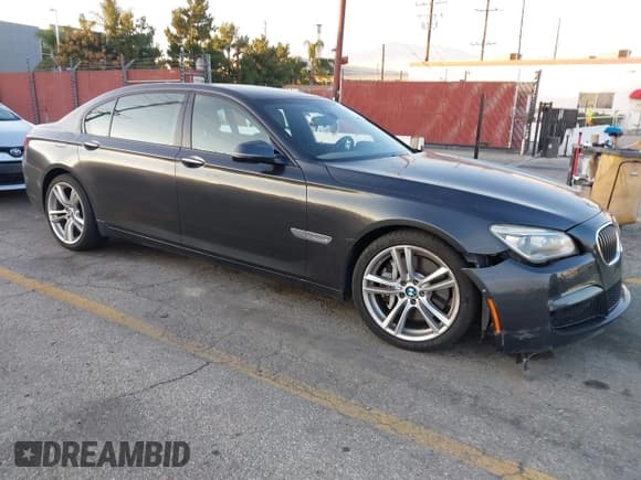 ✅ 2014 BMW 7 Series ALPINA B7 • VIN: WBAYE8C59ED135064 • Lot: 43822649. Wystawiony na IAAI z przebiegiem 89 149 mil. Bezpłatny archiwum sprzedaży aukcyjnych z USA i szczegółowy raport historii pojazdu na DreamBid. Zdjęcie 1.