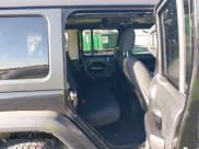 ✅ 2020 Jeep Wrangler Unlimited Sport S • VIN: 1C4HJXDN1LW230386 • Lot: 43690360. Wystawiony na IAAI z przebiegiem 116 585 mil. Bezpłatny archiwum sprzedaży aukcyjnych z USA i szczegółowy raport historii pojazdu na DreamBid. Zdjęcie 8.